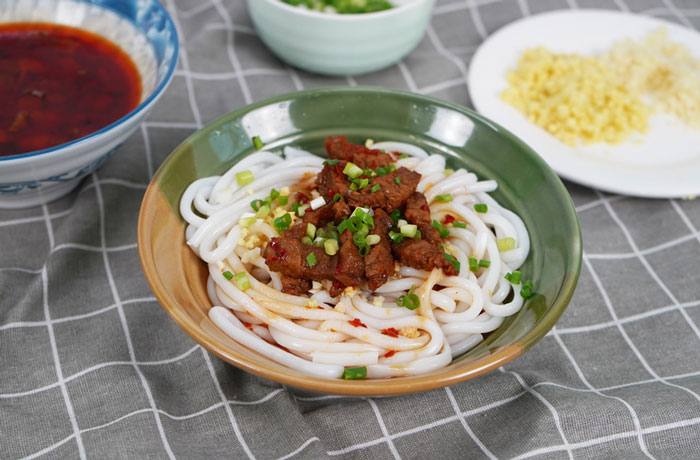 群英乡肉臊子粉培训